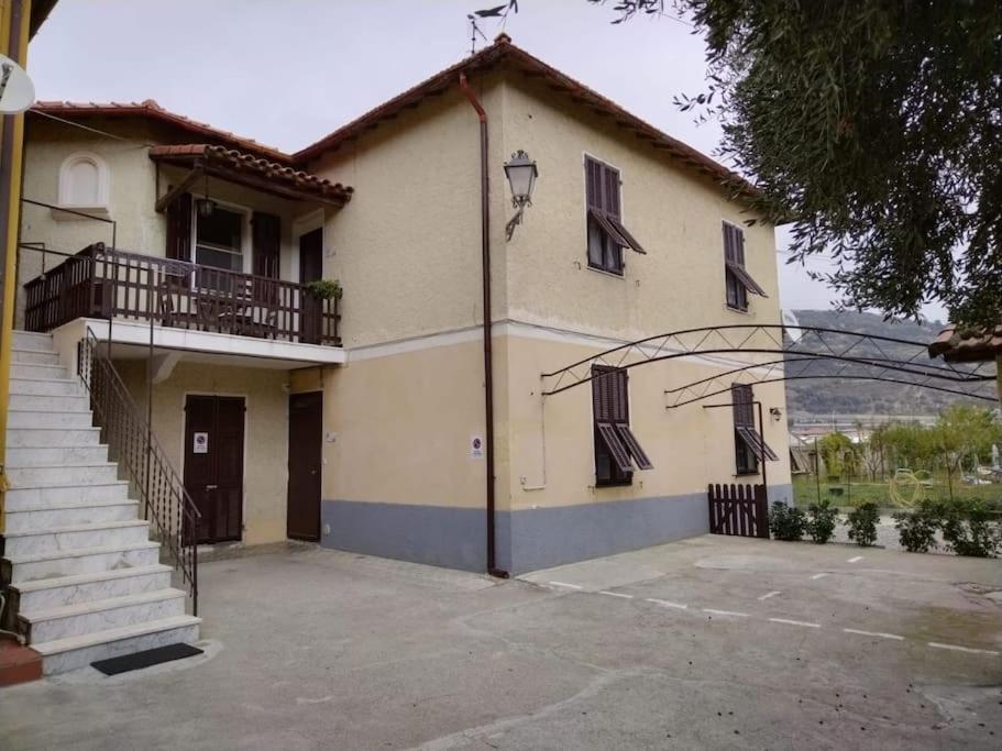 Casa Sveva, A Pochi Passi Dalle Spiagge E Dal Centro Di Arma Di Taggia. Extérieur photo